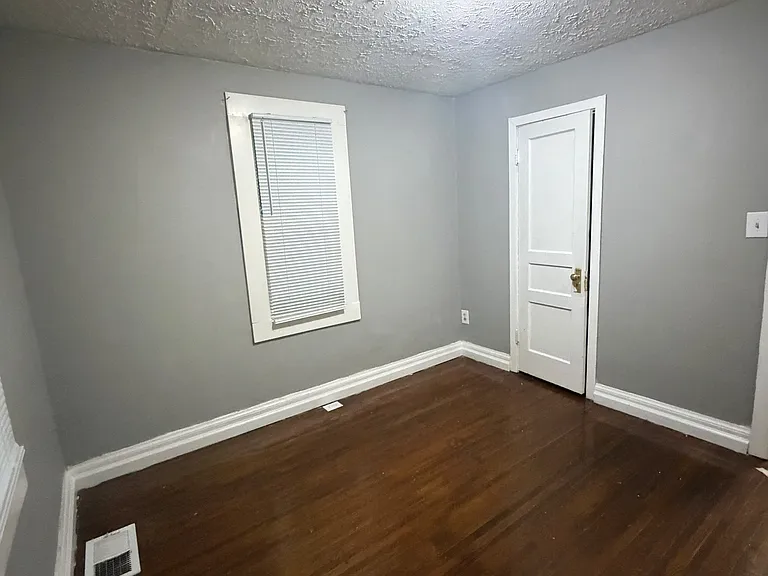 724 W Evelyn Ave — Photo 8