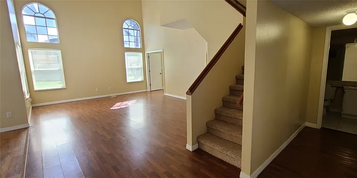 2411 Berkshire Ct — Photo 3