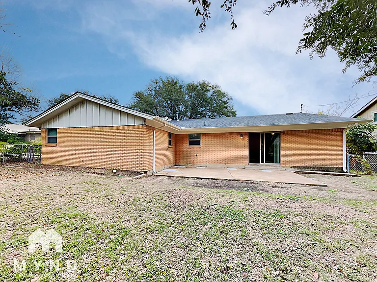 5244 Greene Ave — Photo 17