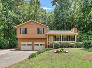 349 Hardy Cir, Dallas, GA 30157