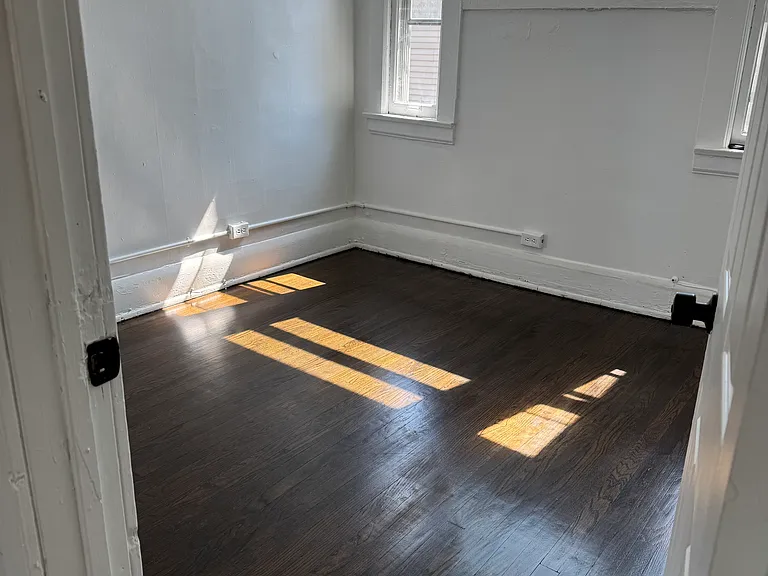 5001 W Ferdinand St #2 — Photo 10
