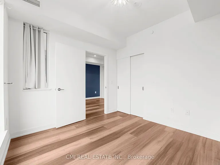 5 Wellington St S #411 — Photo 6