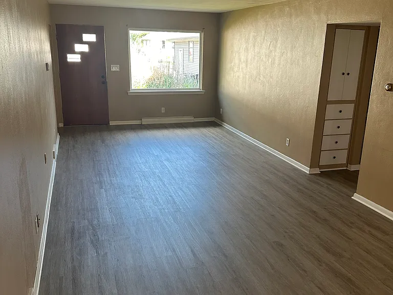 1114 E Lake Ave #B — Photo 5