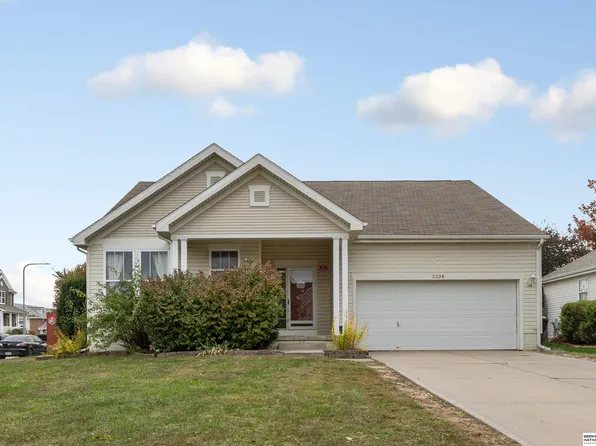 2208 S Mineral Dr, Papillion, NE 68046
