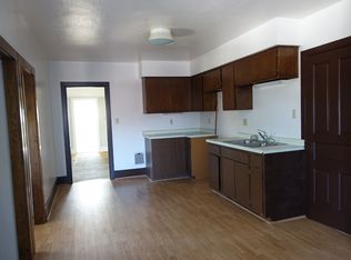 1212 College Ave, Howards Grove, WI 53083