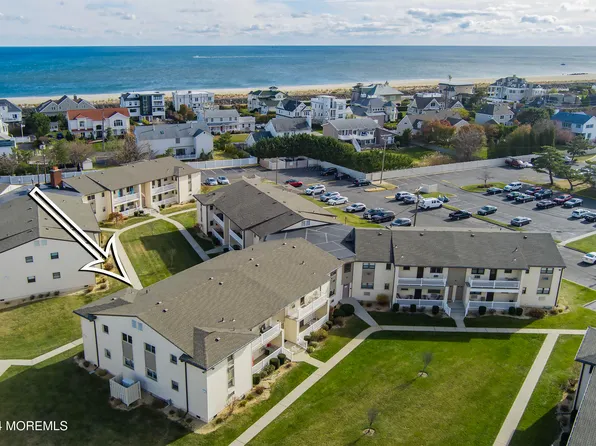 90 Wharfside Drive, Monmouth Beach, NJ 07750