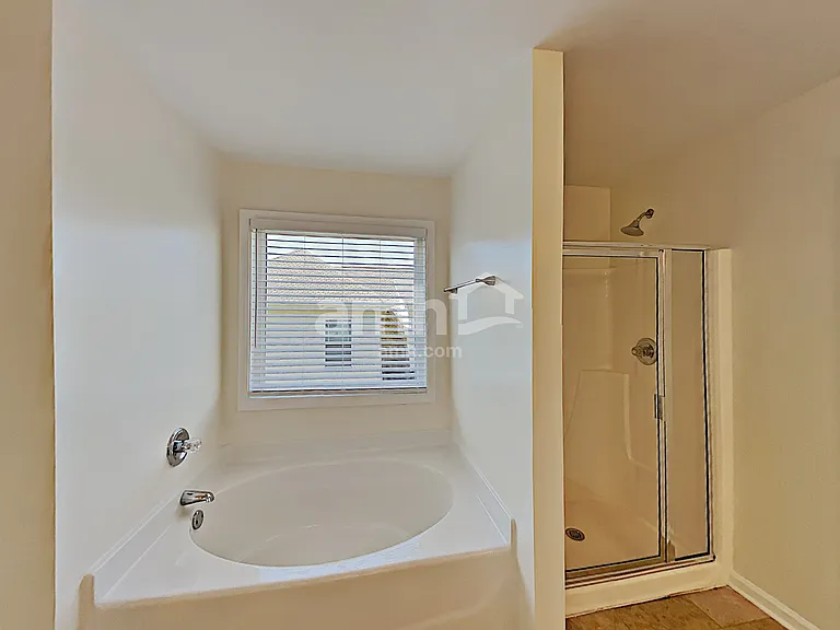 208 Harmony Lake Dr — Photo 12