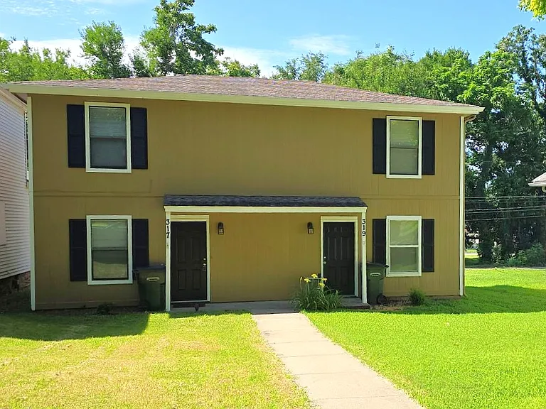 317 Ottawa St., Leavenworth