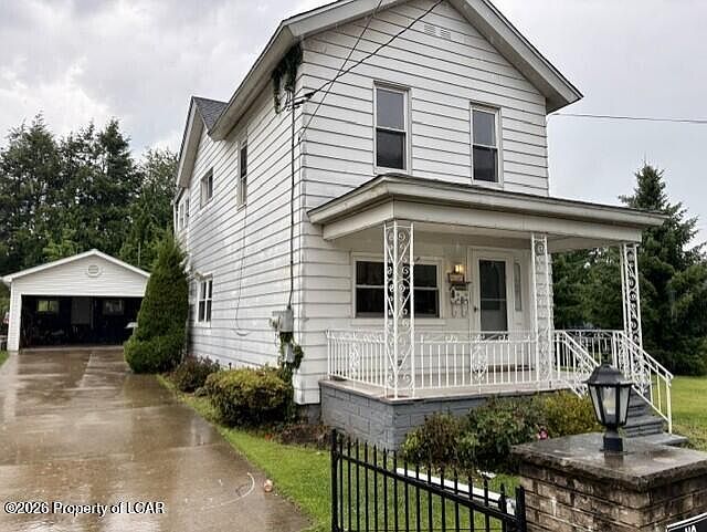 1st image of 426 13th Ave