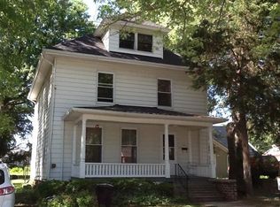 521 W Calhoun St, Macomb, IL 61455