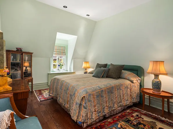123 East 35th Street HOUSE image 23 of 24