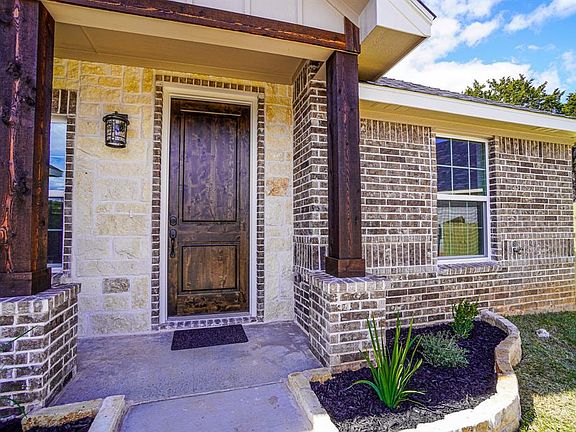 4th image of 2702 Lakeridge Ct