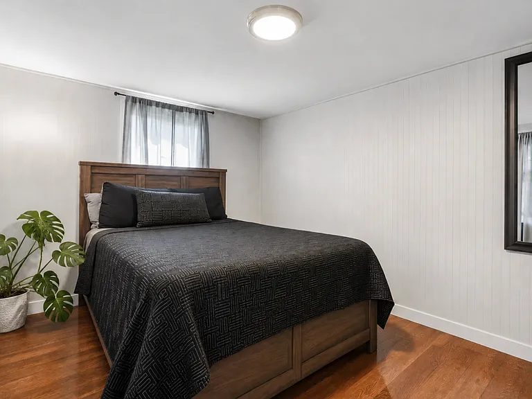 Bedroom #1