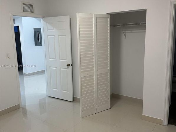 hialeah-florida-2119555508 picture