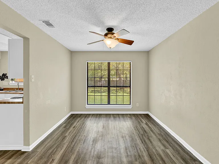 308 Mack Dr — Photo 6