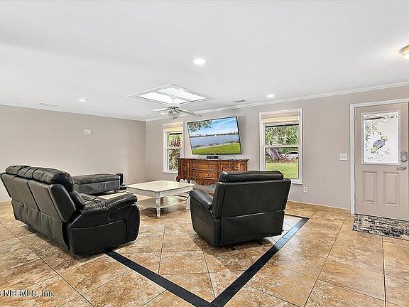 2nd image of 94 SANCHEZ Drive E