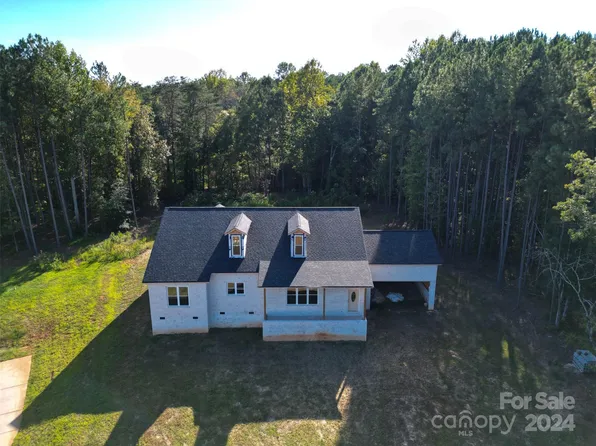 9033 Wagon Trl, Lincolnton, NC 28092