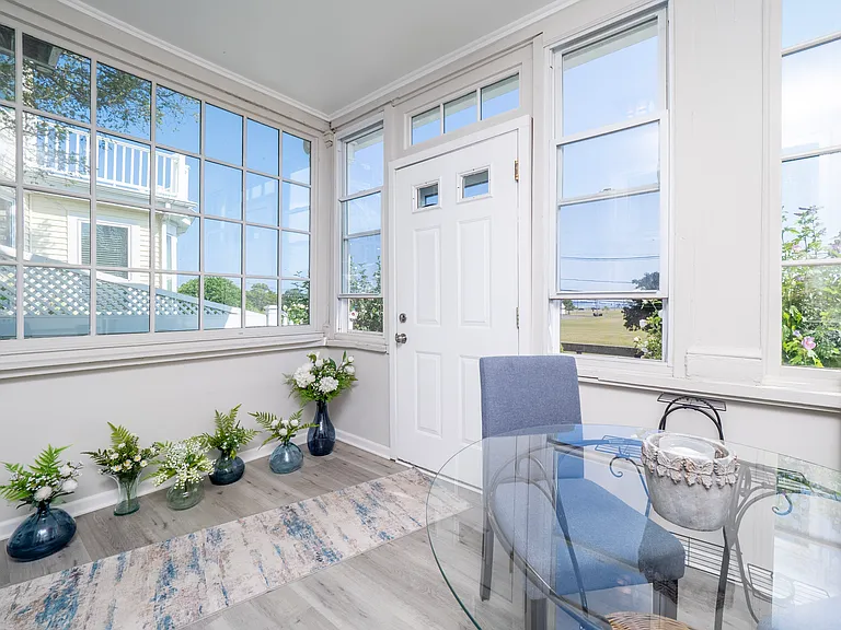 33 Seaview Ave #1B — Photo 2