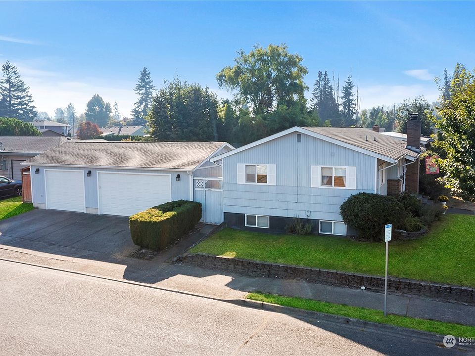 Side view of home off Rainier Ave>