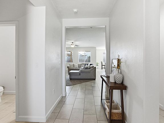 4th image of 247 Rebel St