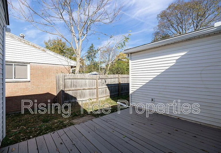 1903 Alice St — Photo 23