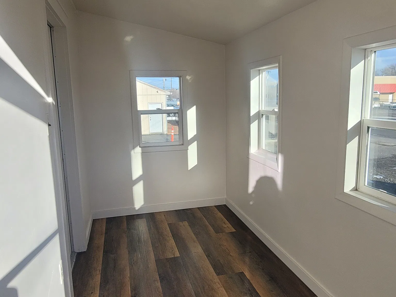 Studio, $925 — Photo 2