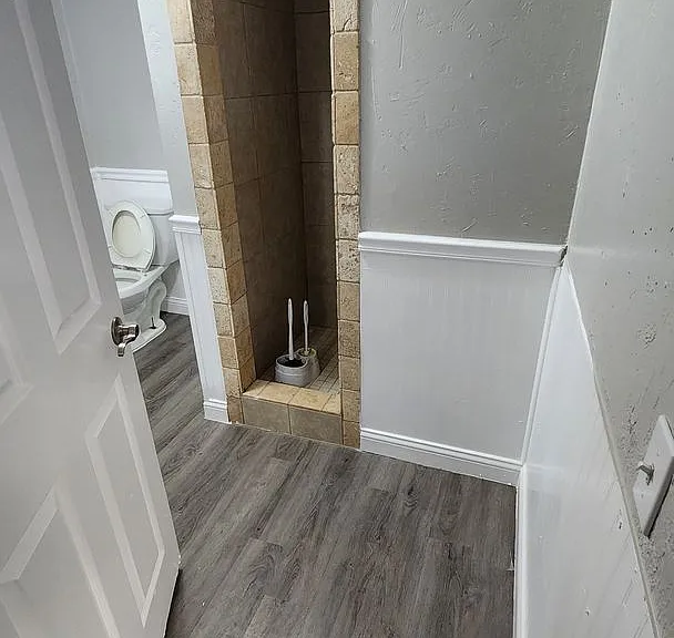 225 E Edwards St — Photo 25