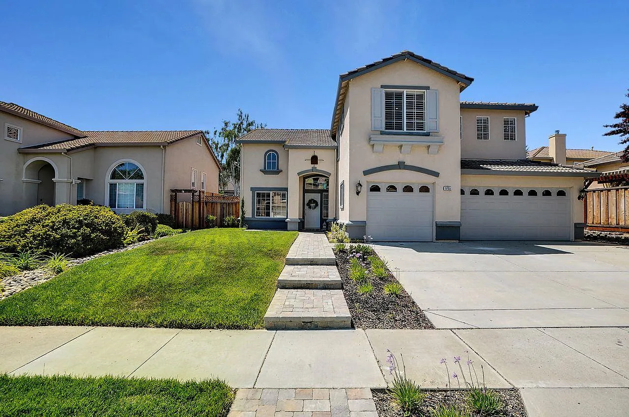 9755 Sparrow Glen Way photo 1