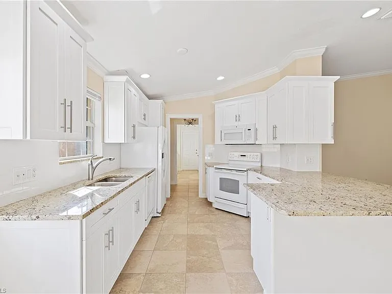 7539 Novara Ct — Photo 10