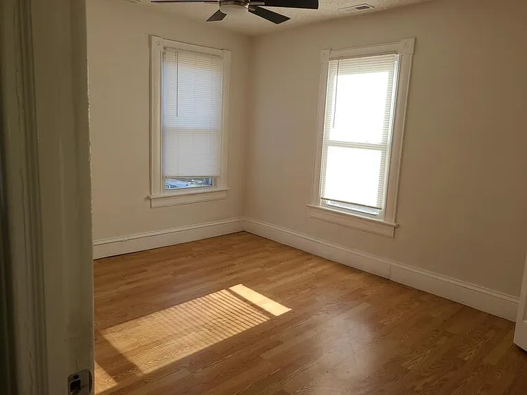 3225 Lyons Ave #1 — Photo 4