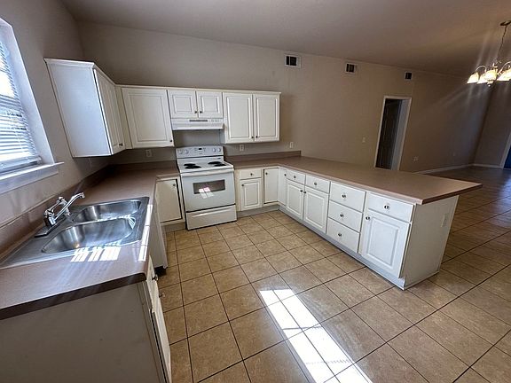 5th image of 1711 Mignonette Ln Suite 14B