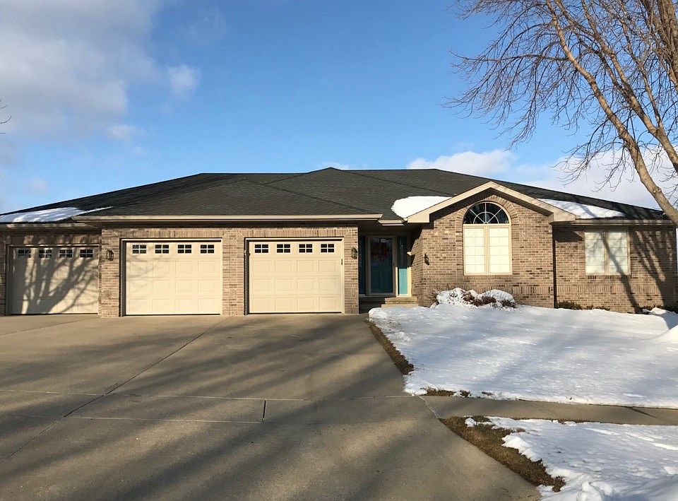 1st image of 4809 Oxford Dr