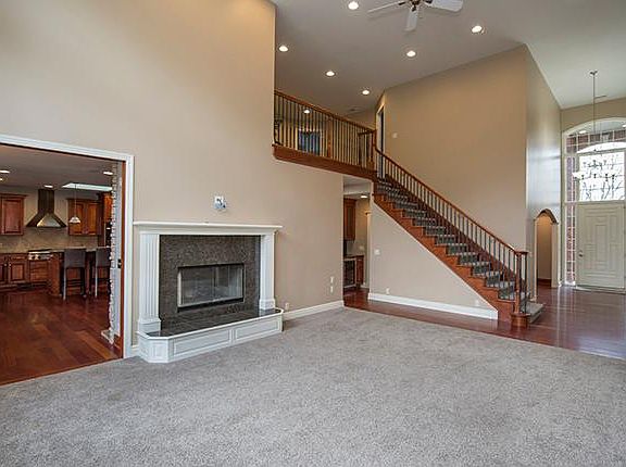 5th image of 4002 S 177th St
