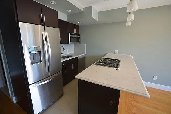 Rented by Voro, LLC | media 18