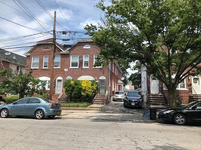 40-17 201st St #2F — Photo 17
