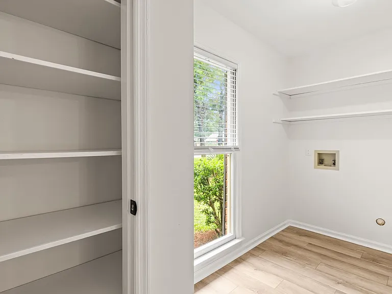 390 Steele Wood Dr — Photo 14