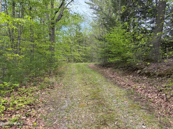 9 S Sandisfield Rd, Sandisfield, MA 01255