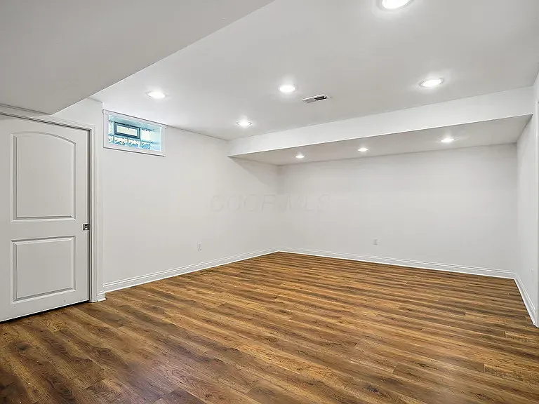 140 Andiron Dr — Photo 25