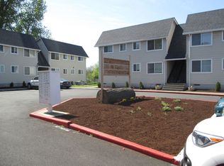 1712-1722 Lewis River Dr #1712C, Woodland, WA 98674