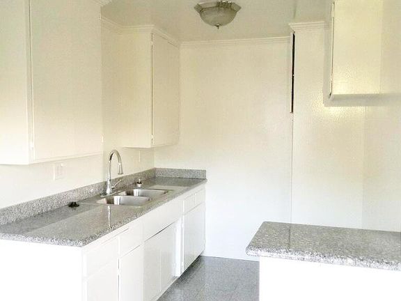 5th image of 2352 Glendale Blvd #116
