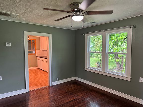 5th image of 336 N Locust St