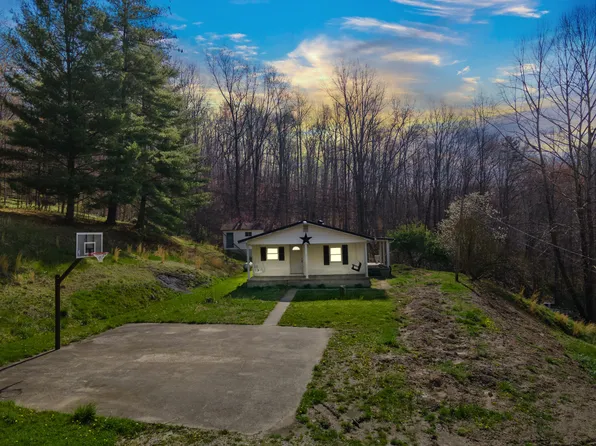 457 Conley Br, West Liberty, KY 41472