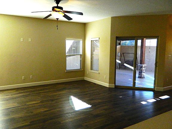 4th image of 207 Hideaway Ln
