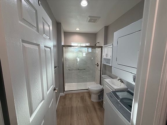 5th image of 705 Pine Dr #B