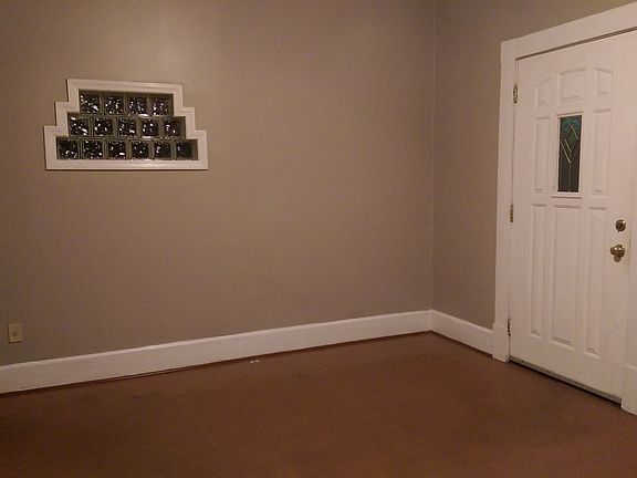 2nd image of 708 E 51st St