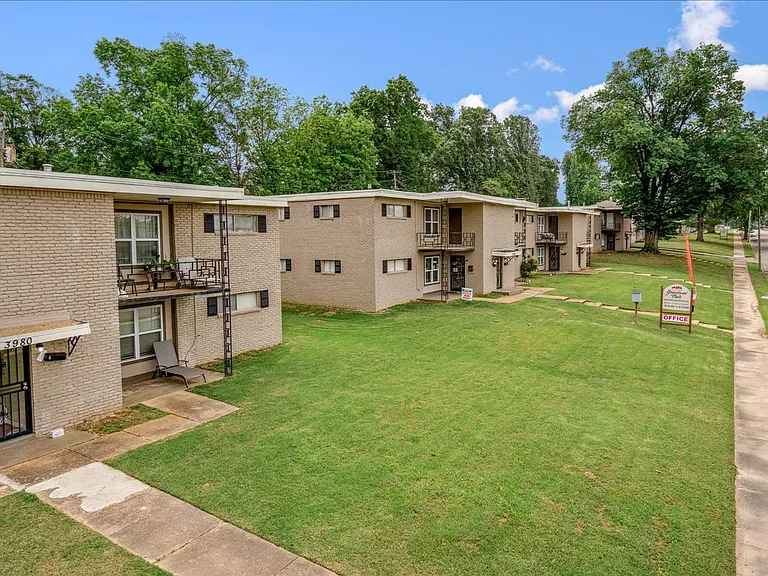 Graceland Flats Modern Living in the Heart of Whitehaven — Photo 17