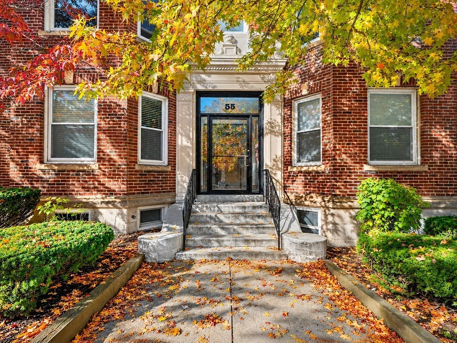 3 bed, 1.0 bath, 1087 sqft, $4,500 — Photo 1