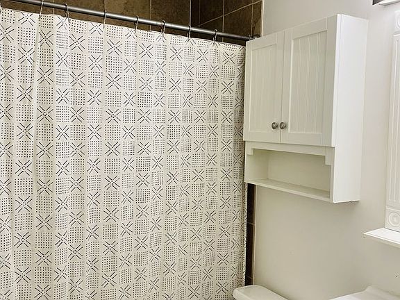 5th image of 2036 Benita Dr Unit 1