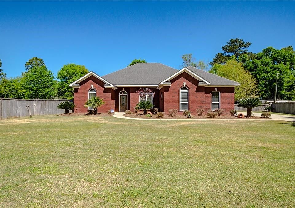 1st image of 8690 Pecan Ct