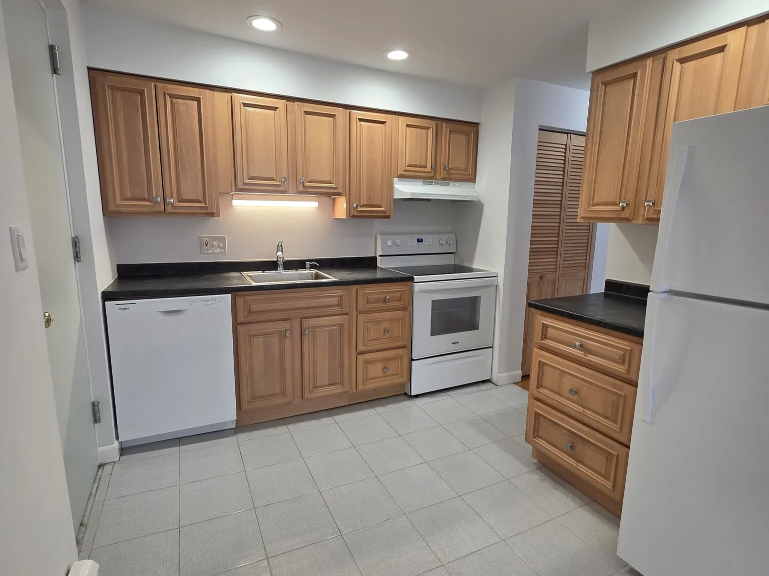 1 bed, 625 sqft, $2,200 — Photo 1